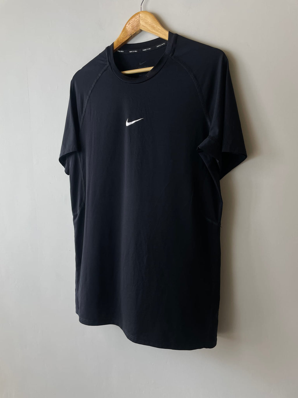 Nike Tight Center Swoosh Fitness Top