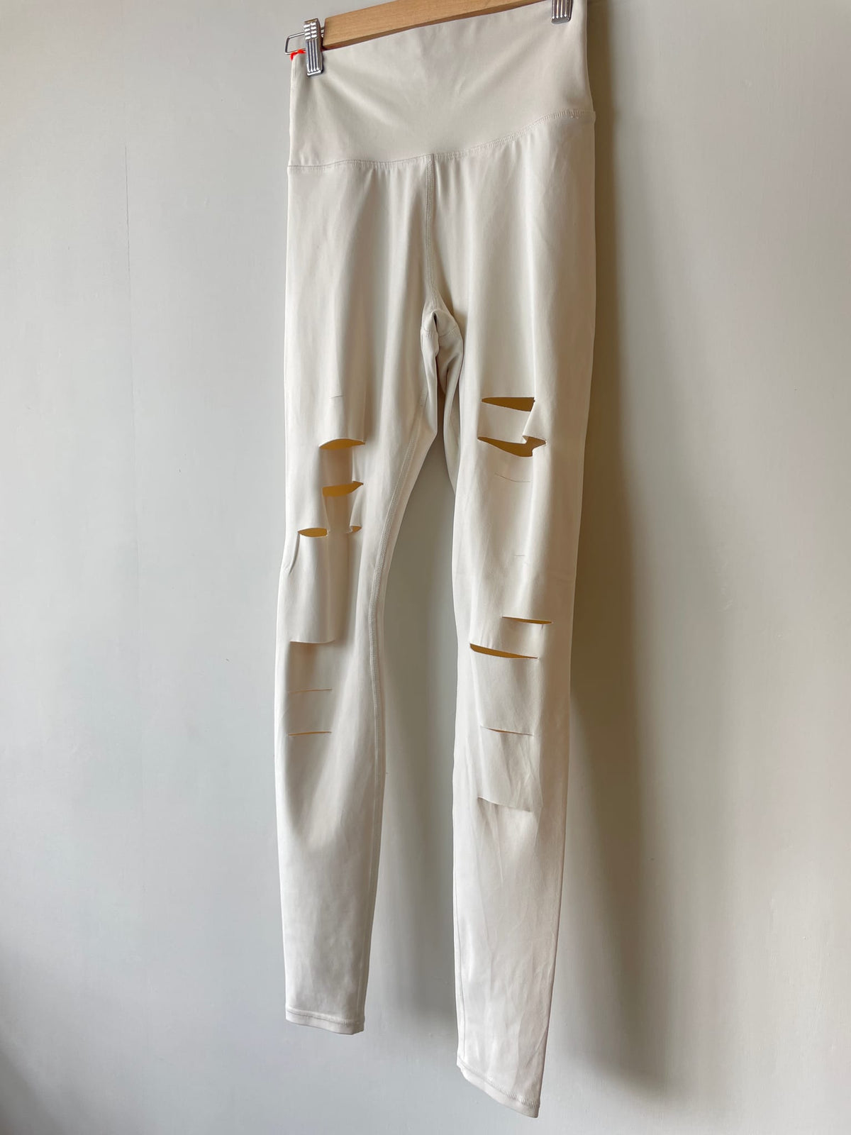 alo High-Waist Ripped Warrior Leggings in White — detail