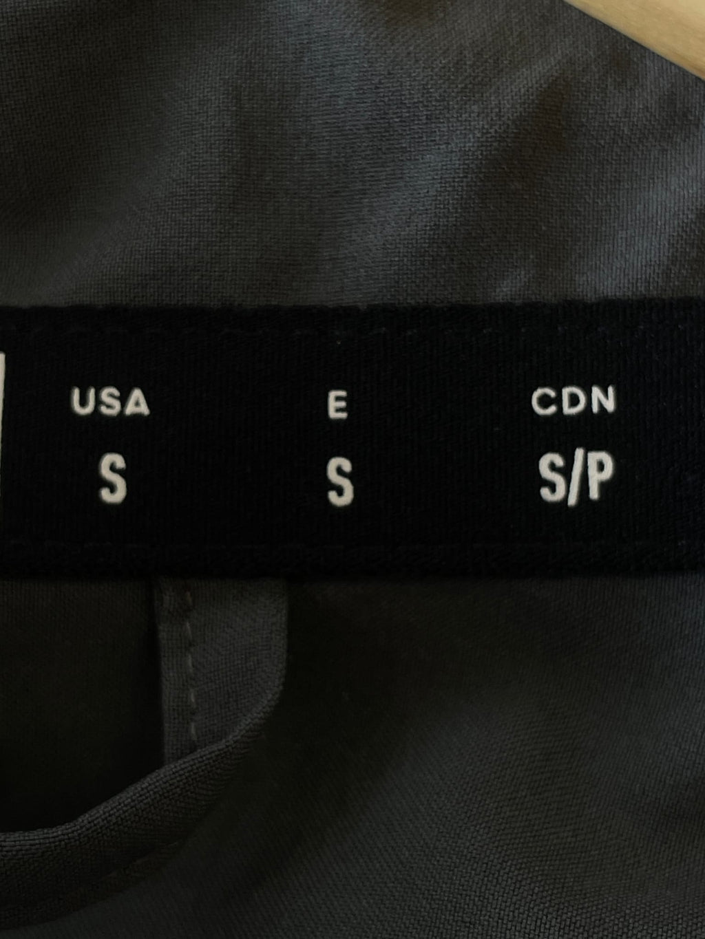 Goldwin EQUILIBRIUM Half-Zip Stand Jacket