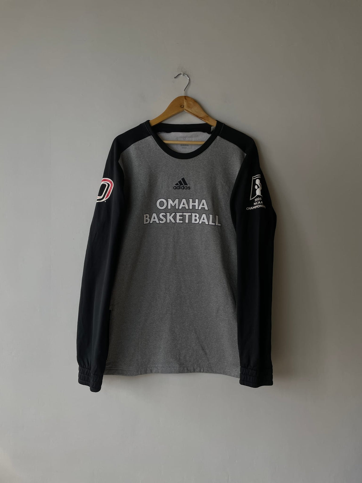 Adidas Omaha Mavericks NCAA Long-Sleeve Shirt