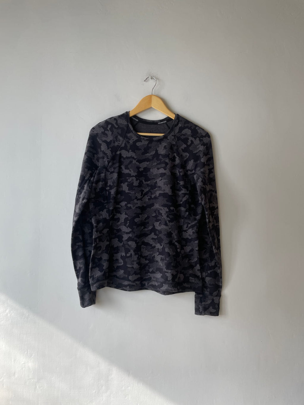 Lululemon Metal Vent Tech Long Sleeve 2.0 Top
