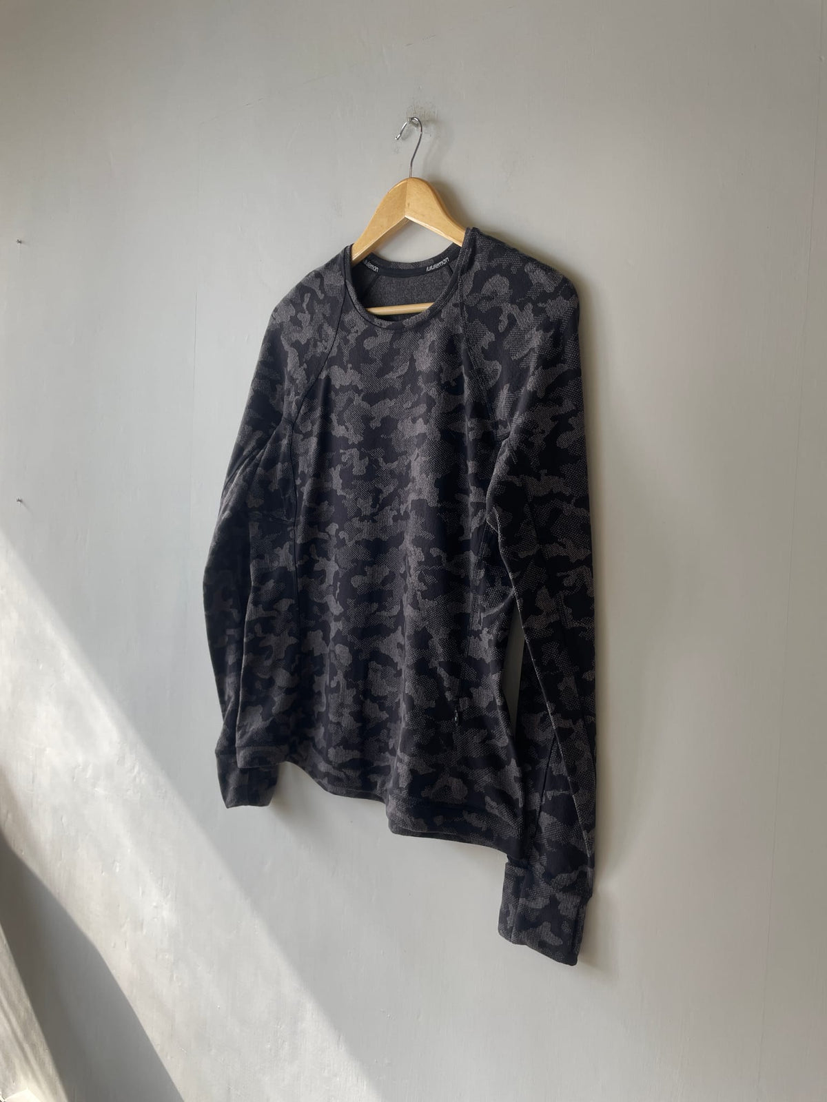 Lululemon Metal Vent Tech Long Sleeve 2.0 Top