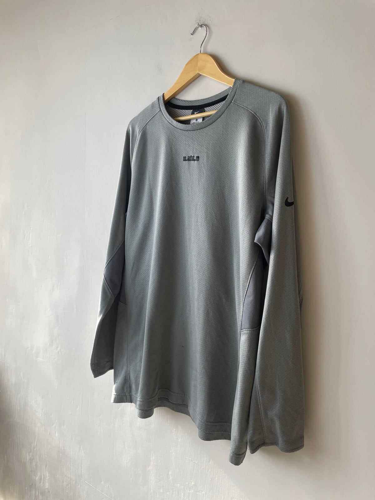 Nike Dry LeBron James Crown Logo Shirt
