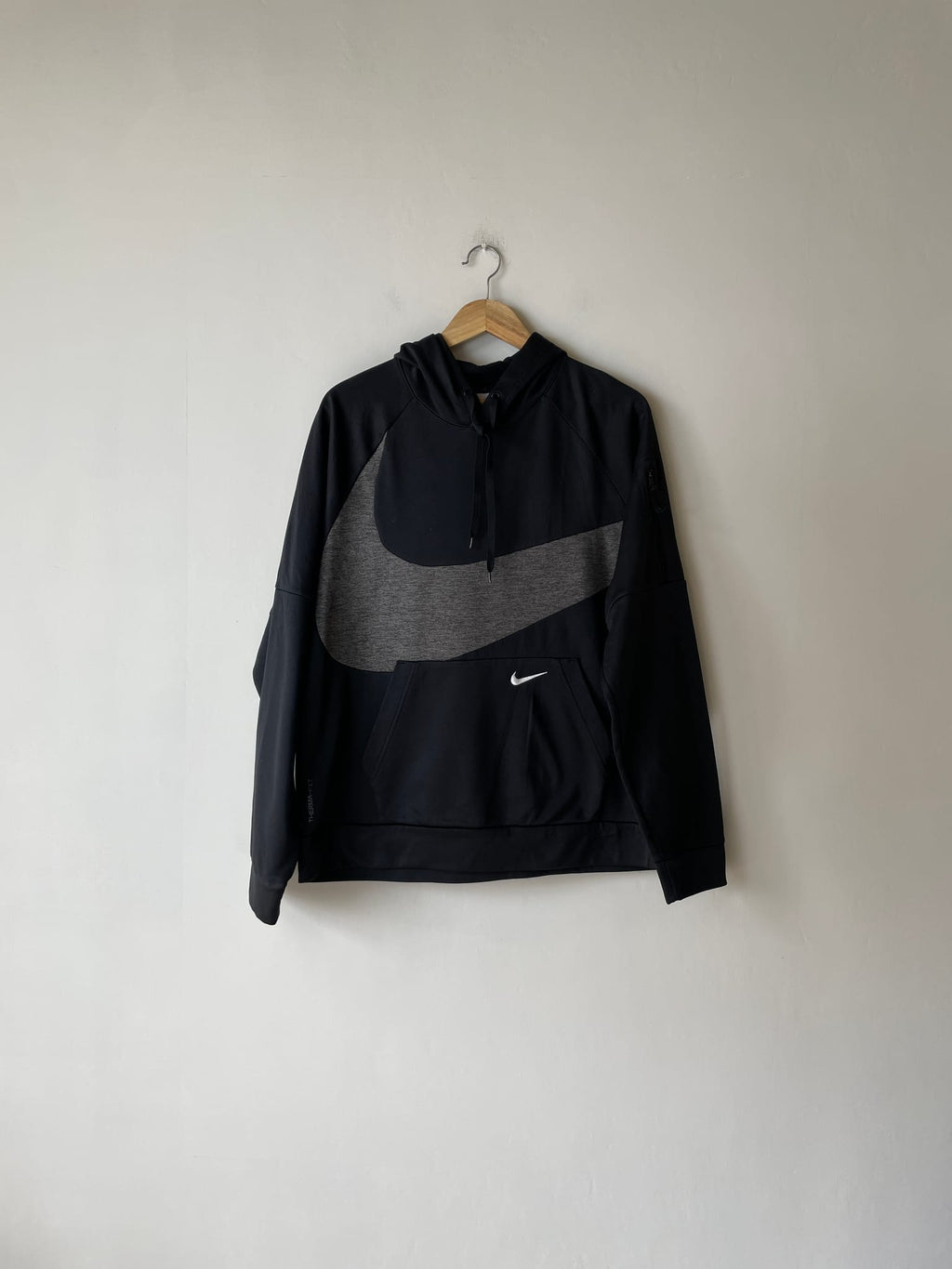 Nike Swoosh Pullover Fitness Hoodie