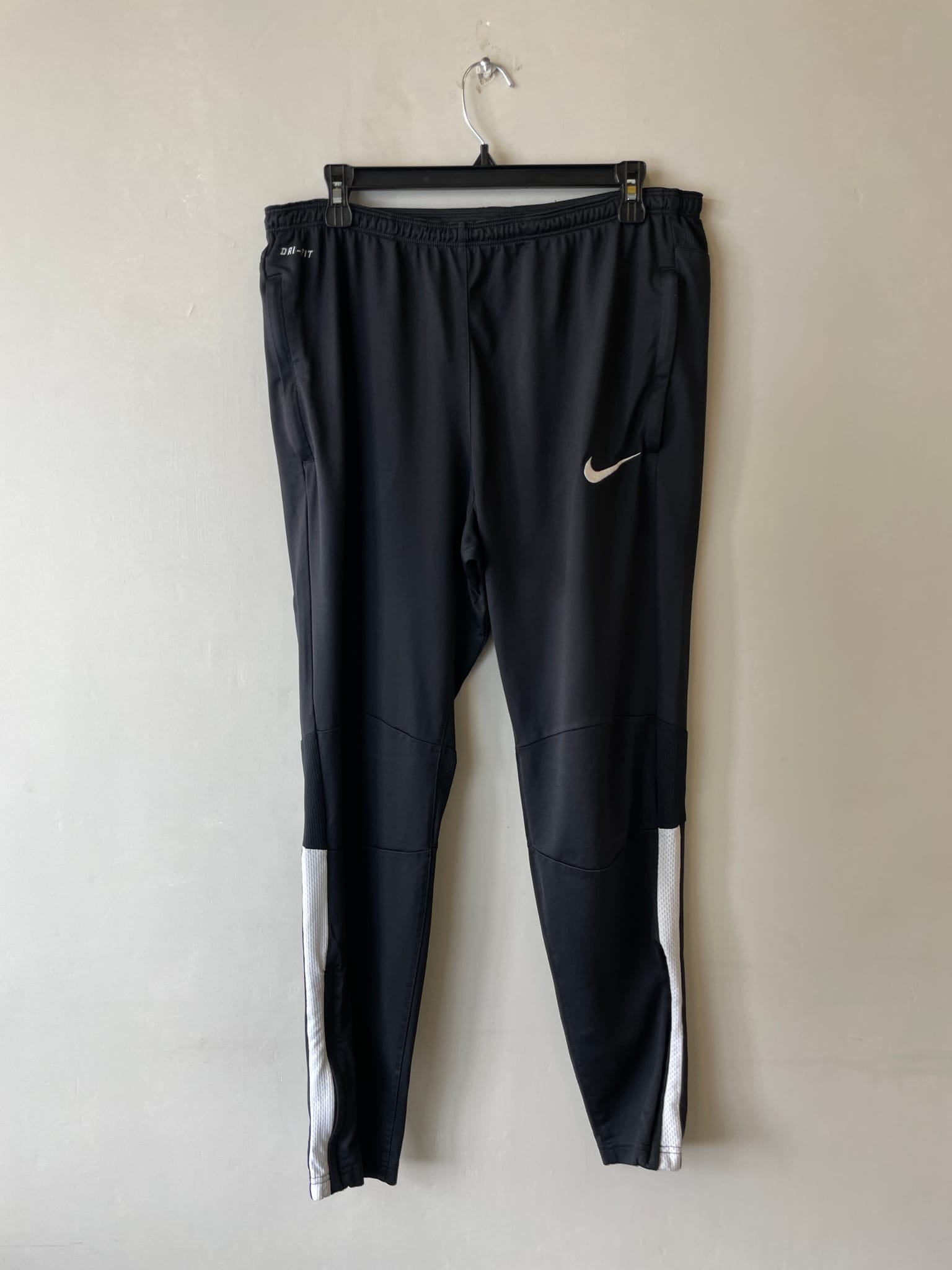 Nike Dri-FIT Tapered Track Pants