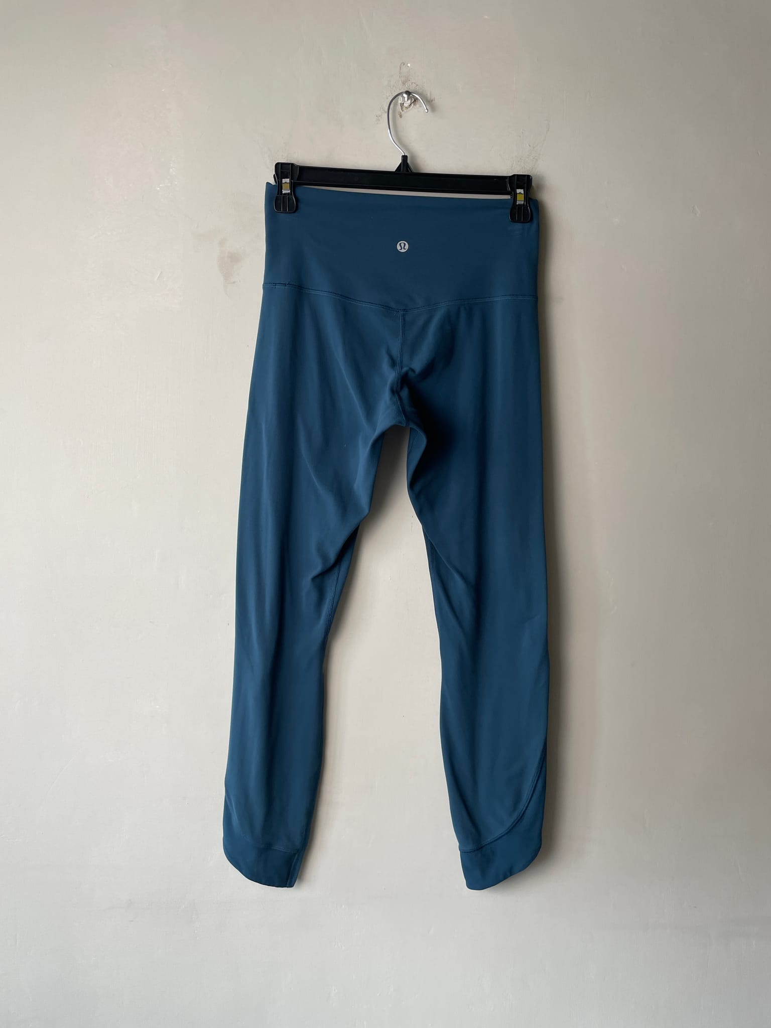 Lululemon Leggings in Green — preloved, curated by Chapter II