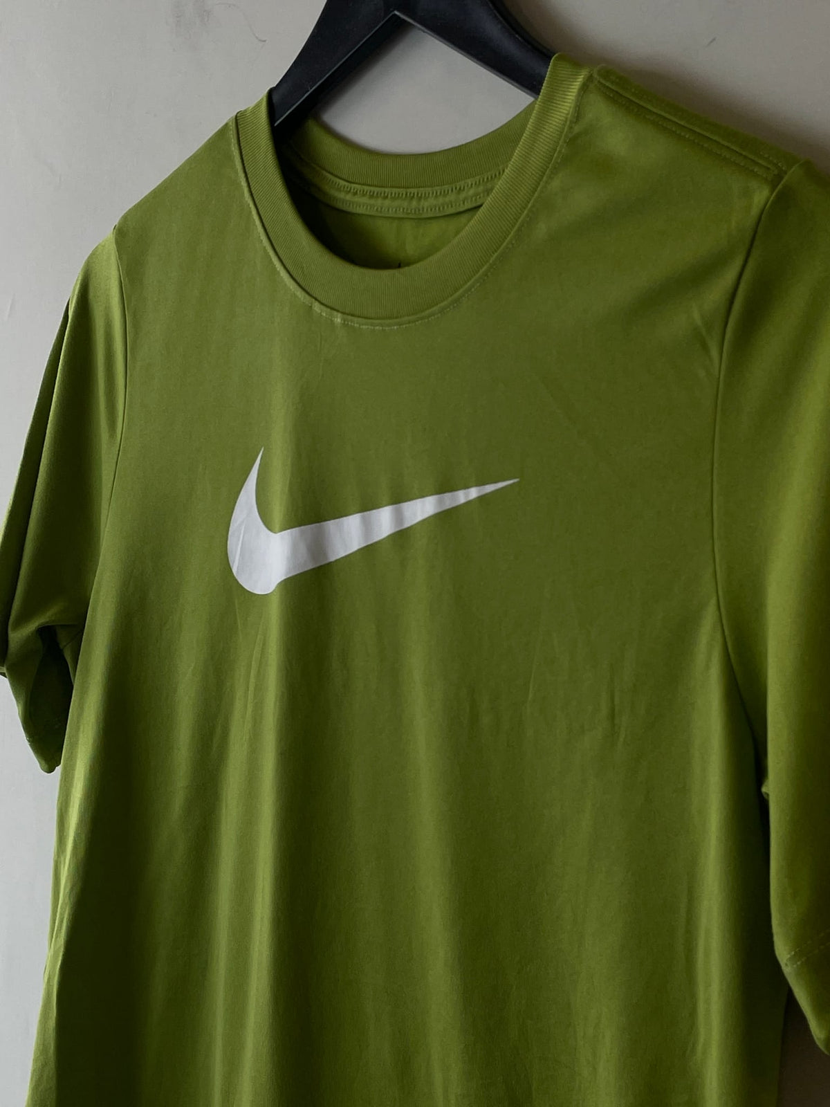 Nike Dri-FIT Swoosh Graphic Training T-Shirt