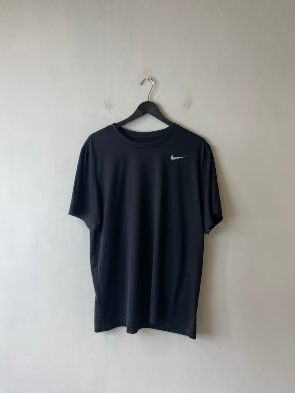 Nike Dri-FIT Legend Short-Sleeve Training T-Shirt