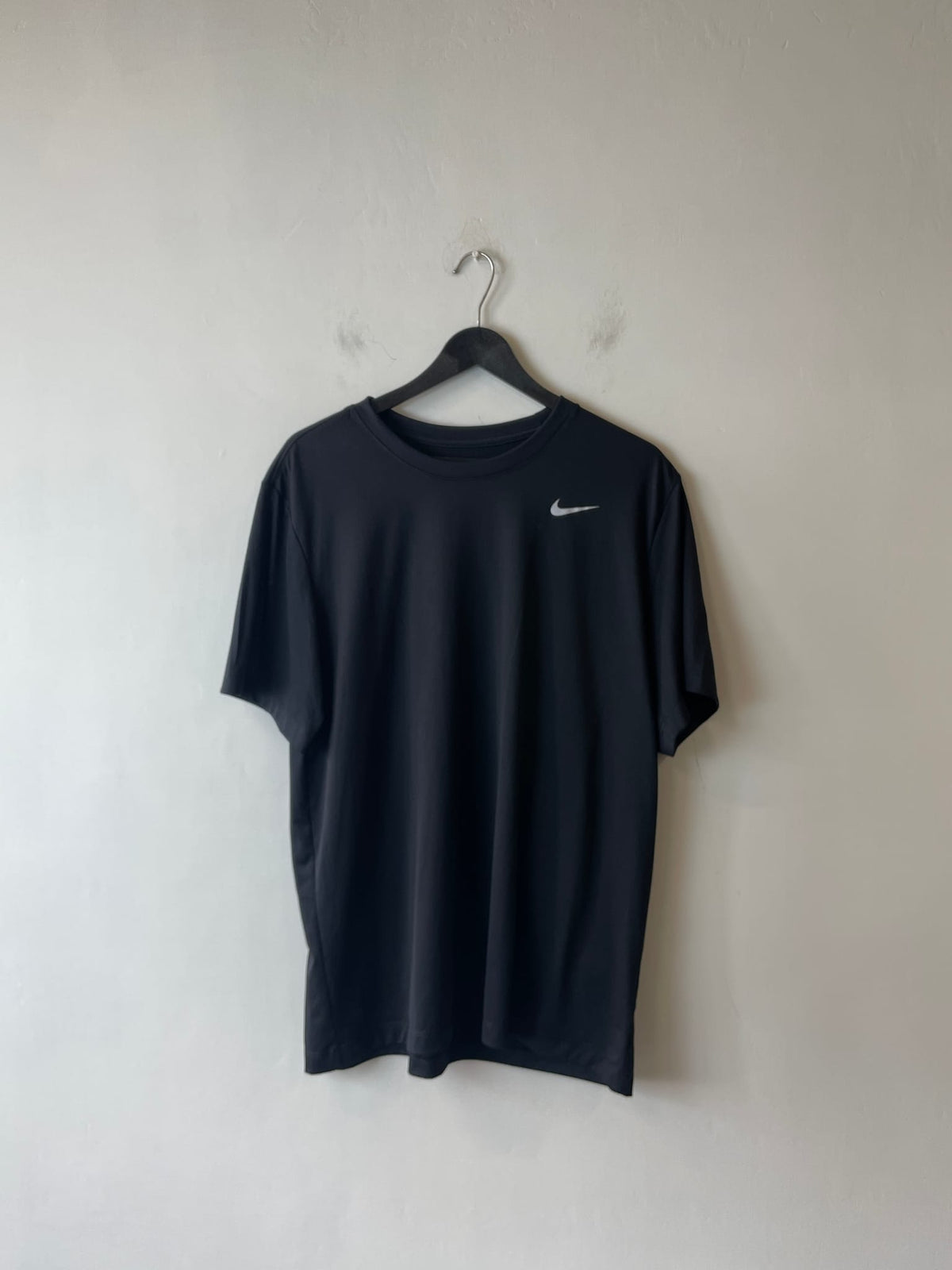 Nike Dri-FIT Legend Short-Sleeve Training T-Shirt