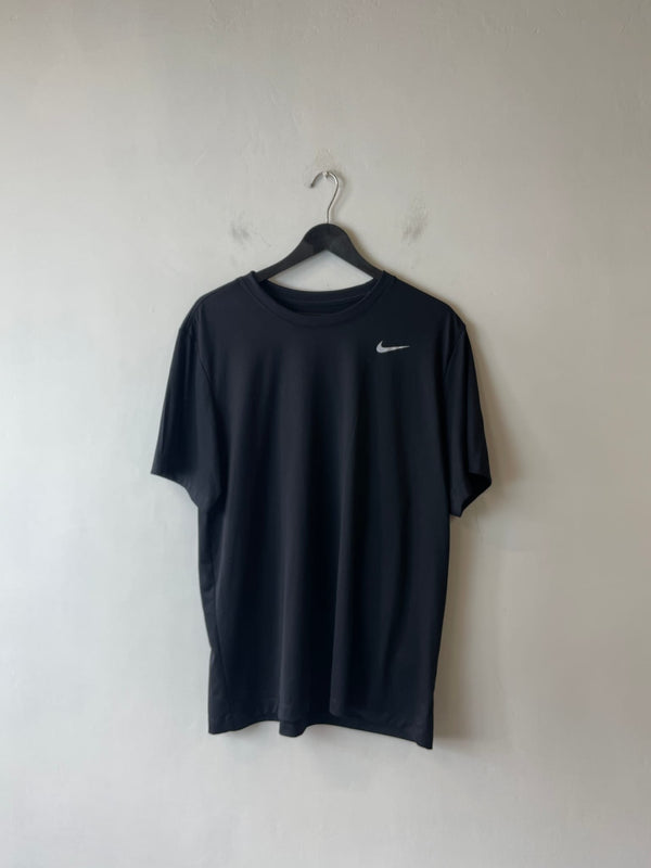 Nike Dri-FIT Legend Short-Sleeve Training T-Shirt