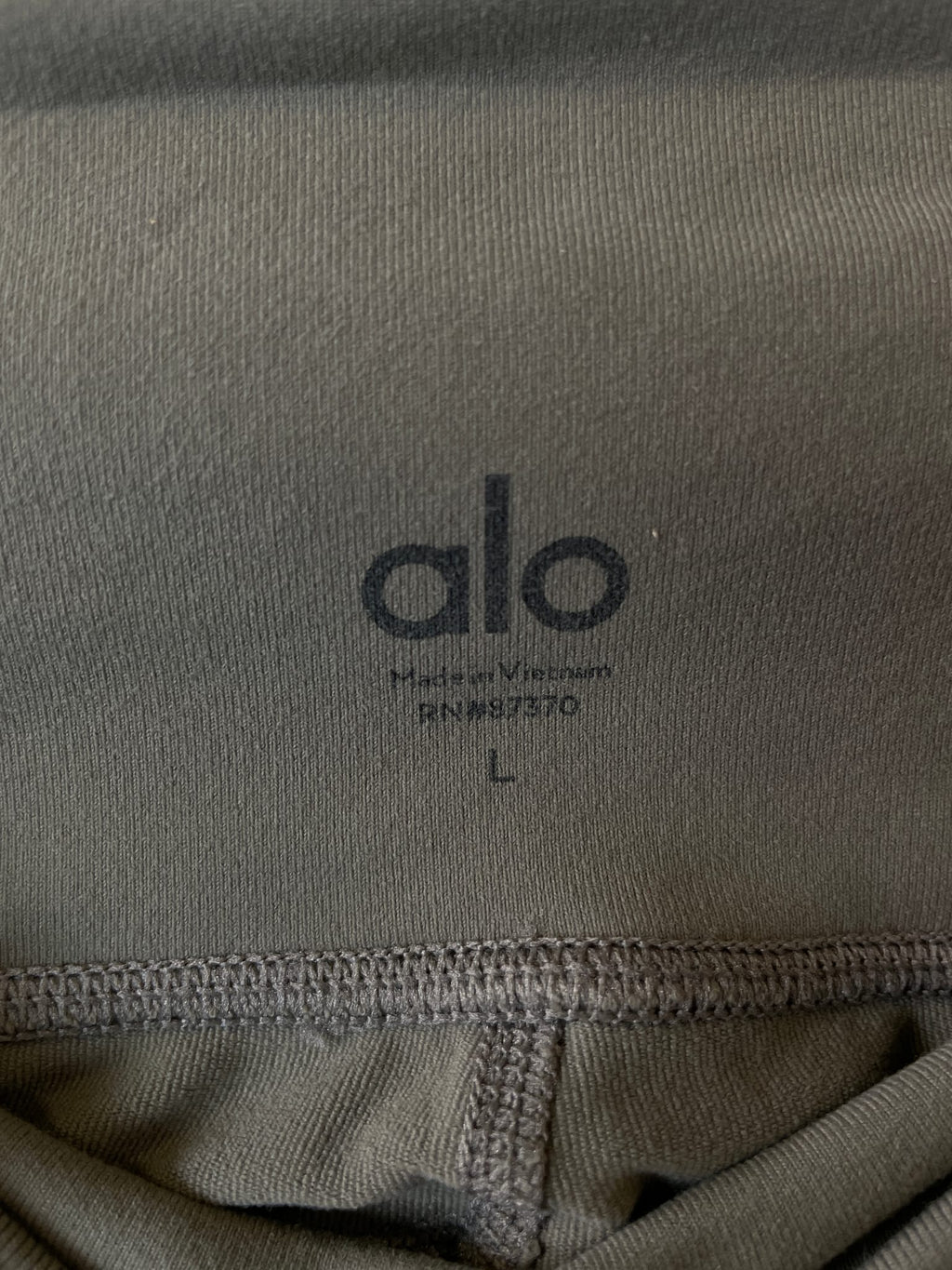 alo High-Waist Cargo Legging