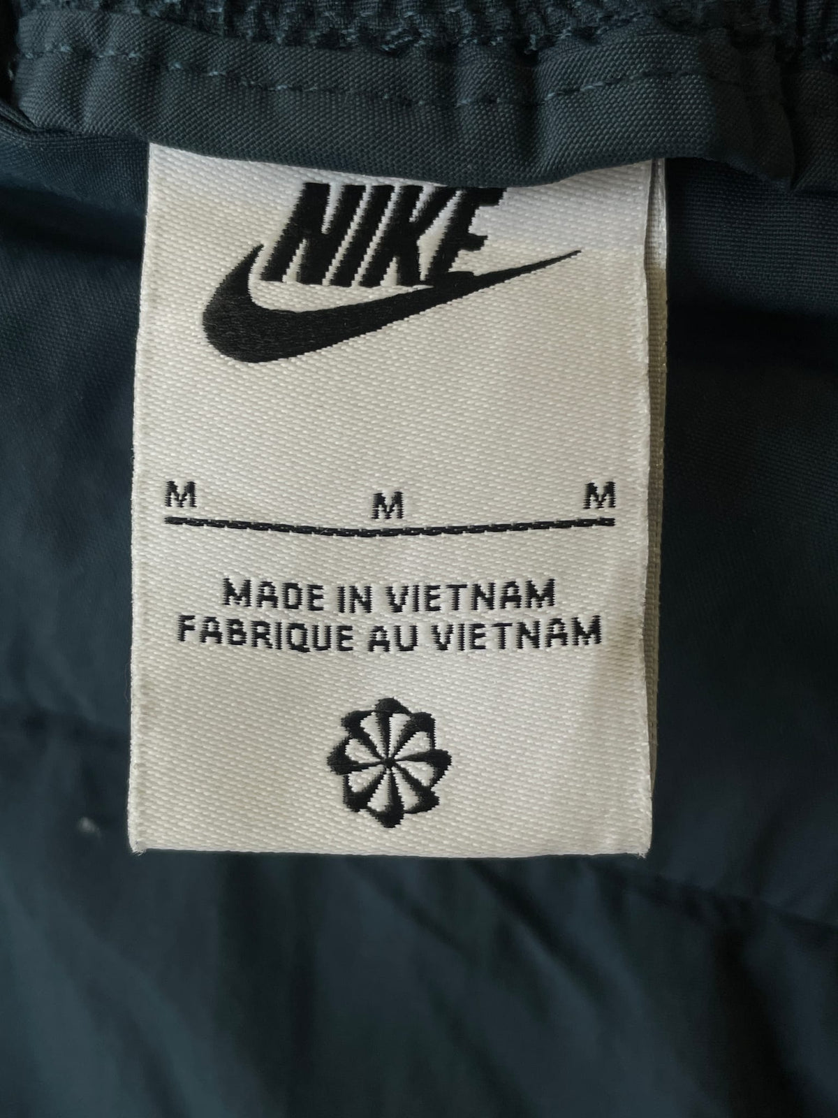 Nike Sportswear Repel Asymmetrical Pants