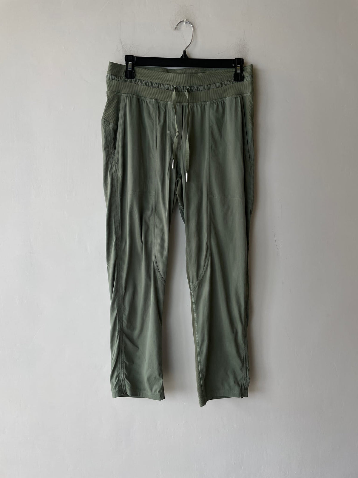 Lululemon Stretch Woven Capri Pant