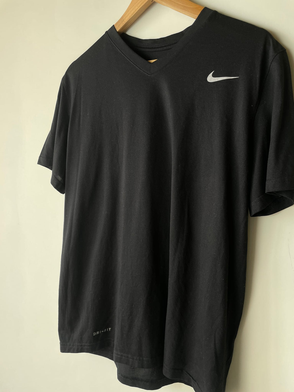 Nike Legend Short-Sleeve V-Neck Fitness Tee