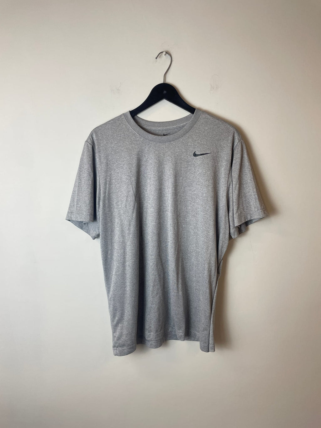 Nike Dri-FIT Legend Short-Sleeve Fitness Tee