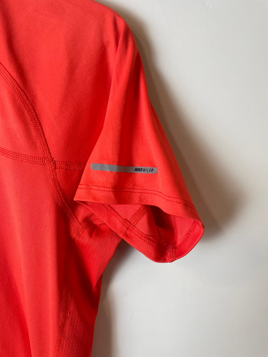 Nike Dri-FIT Miler Short-Sleeve Running Top