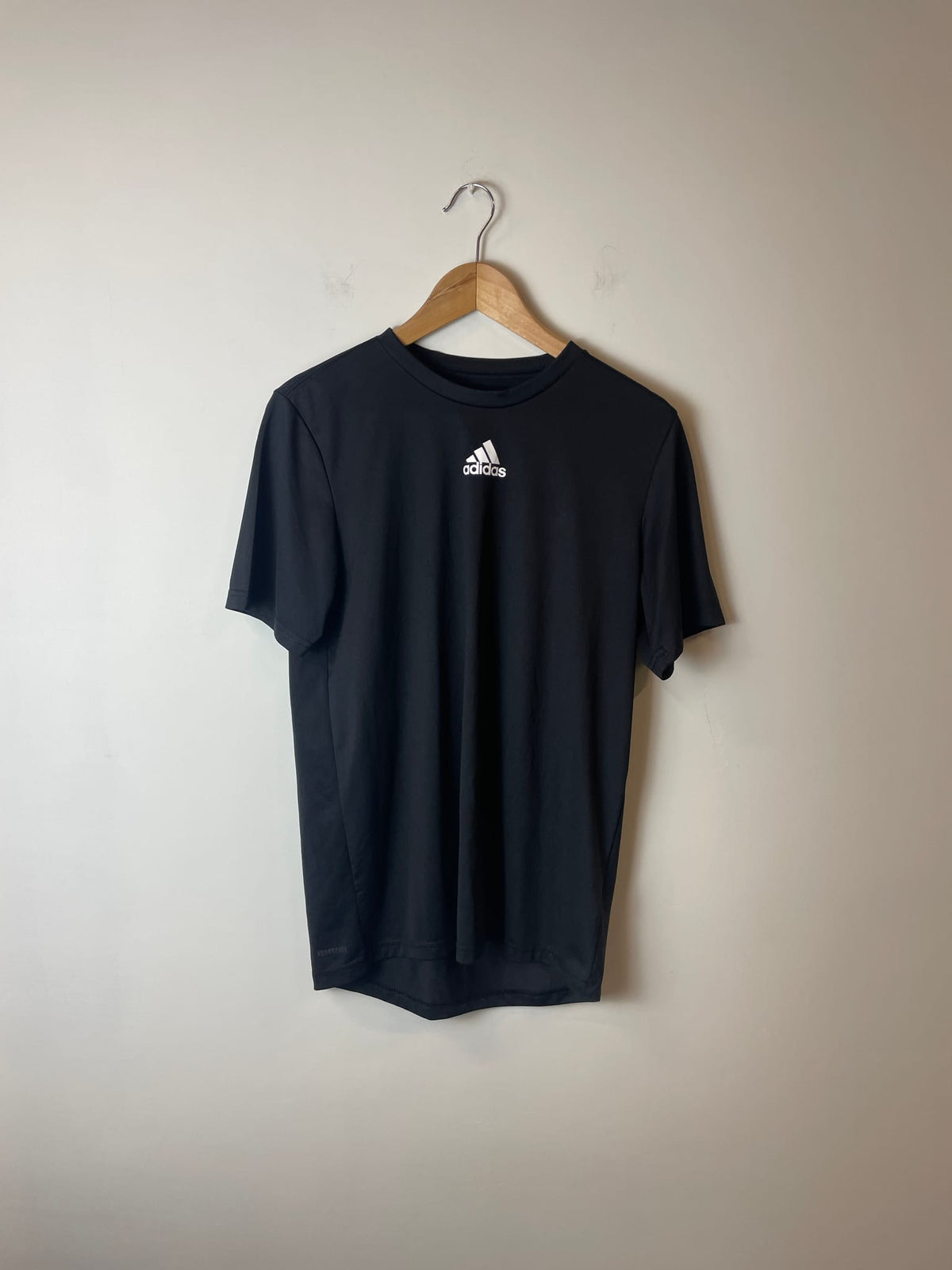 Adidas Techfit Center-Logo Training Tee