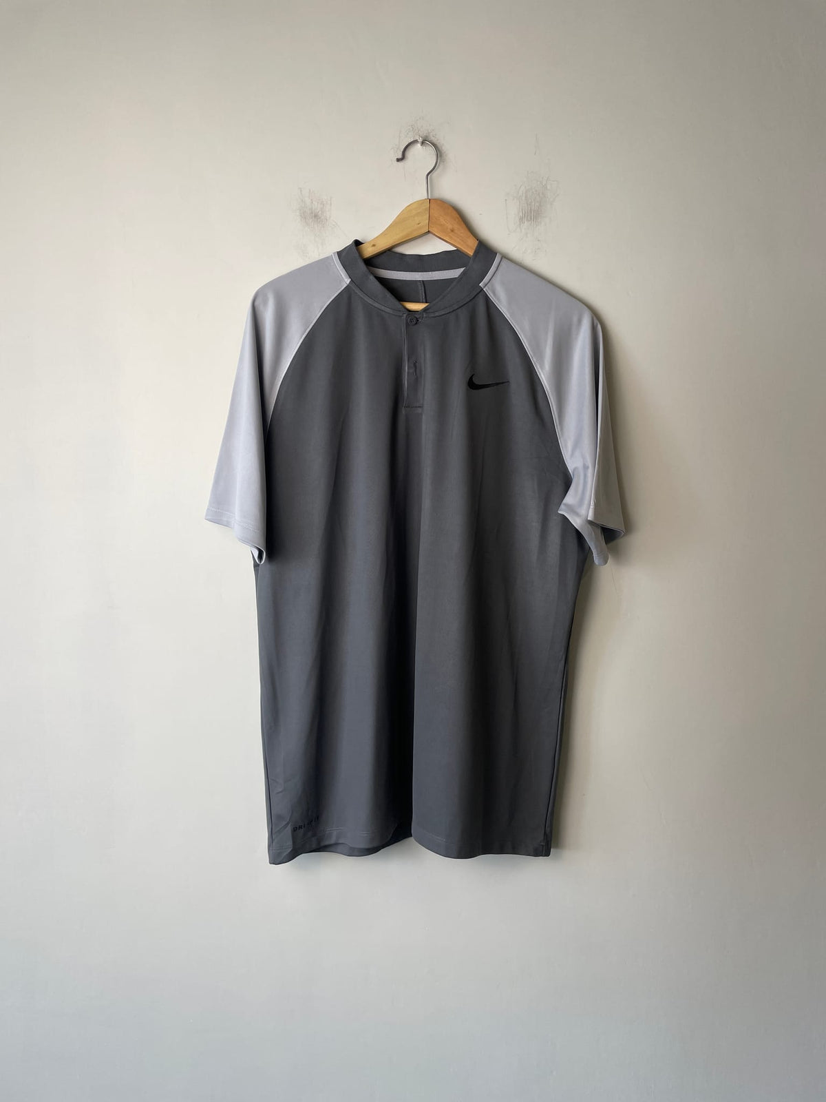 Nike Modern Fit Henley Blade Collar Polo