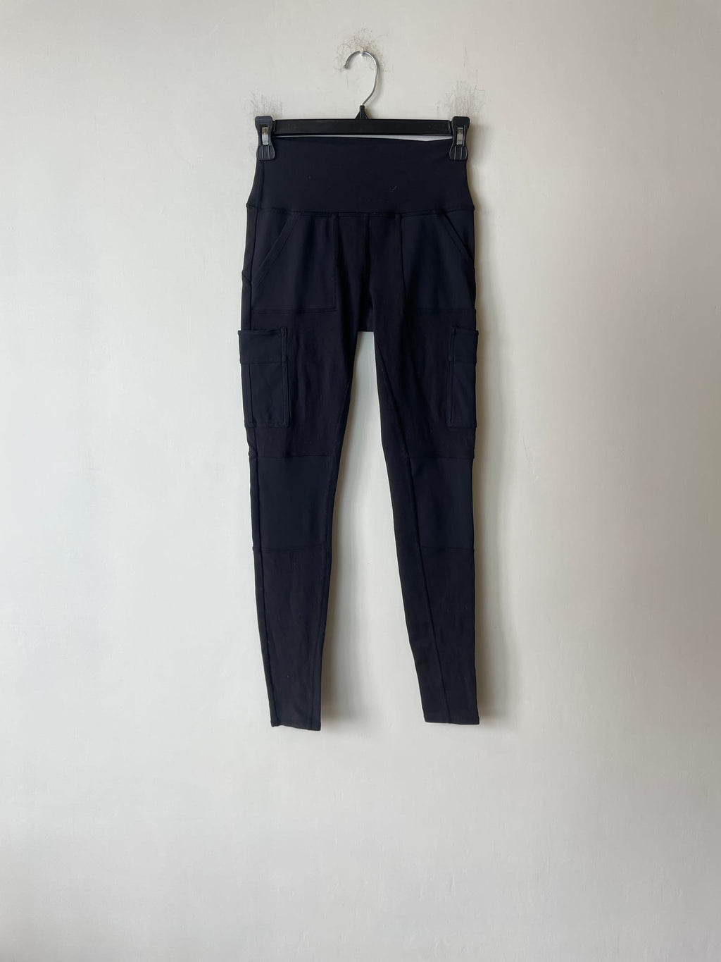 alo High-Waist Cargo Leggings