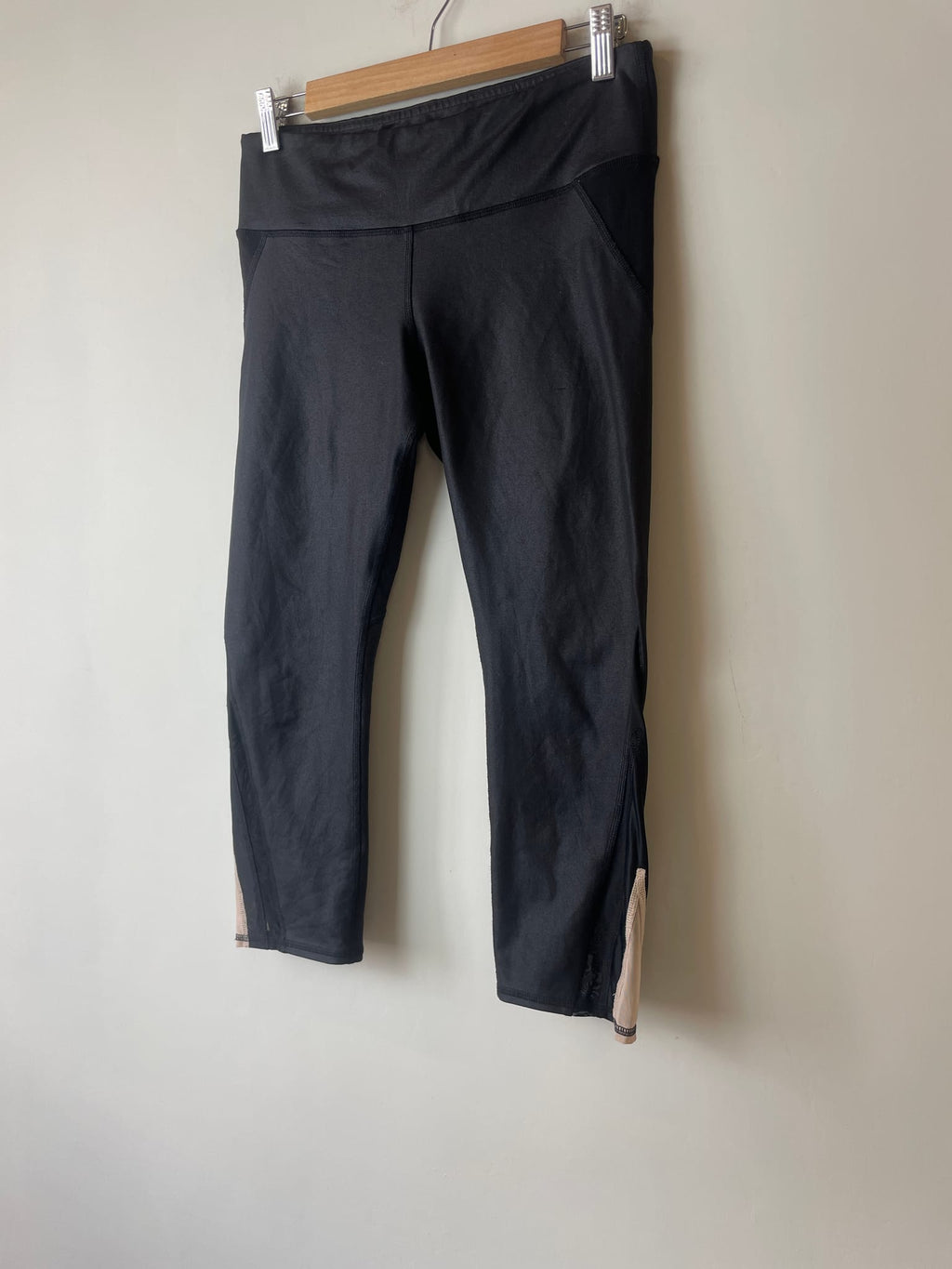SIZE TO CONFIRM — Lululemon Athletica Pace Rival Crop