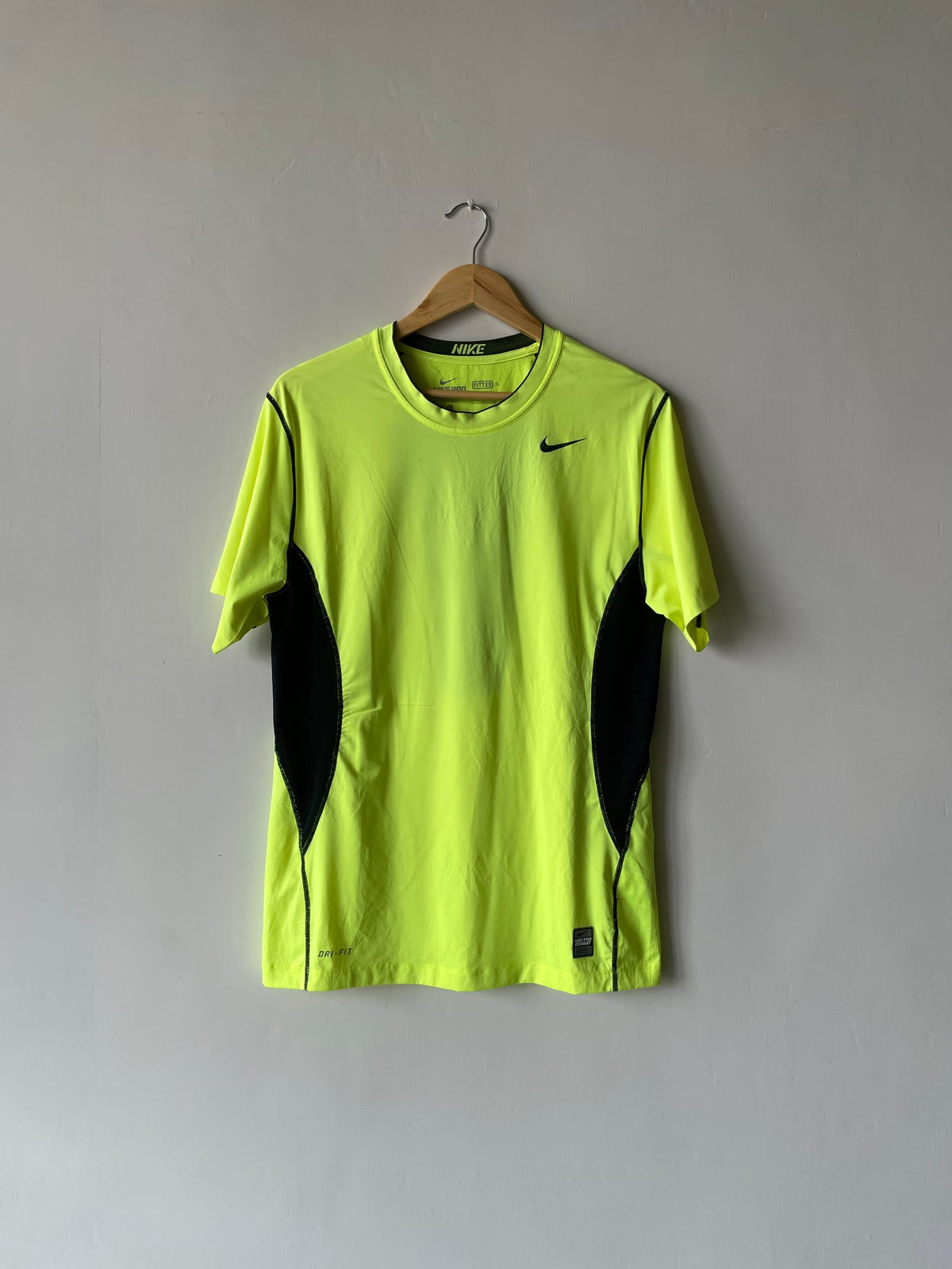 Nike Combat Hypercool Fitted Short-Sleeve Top