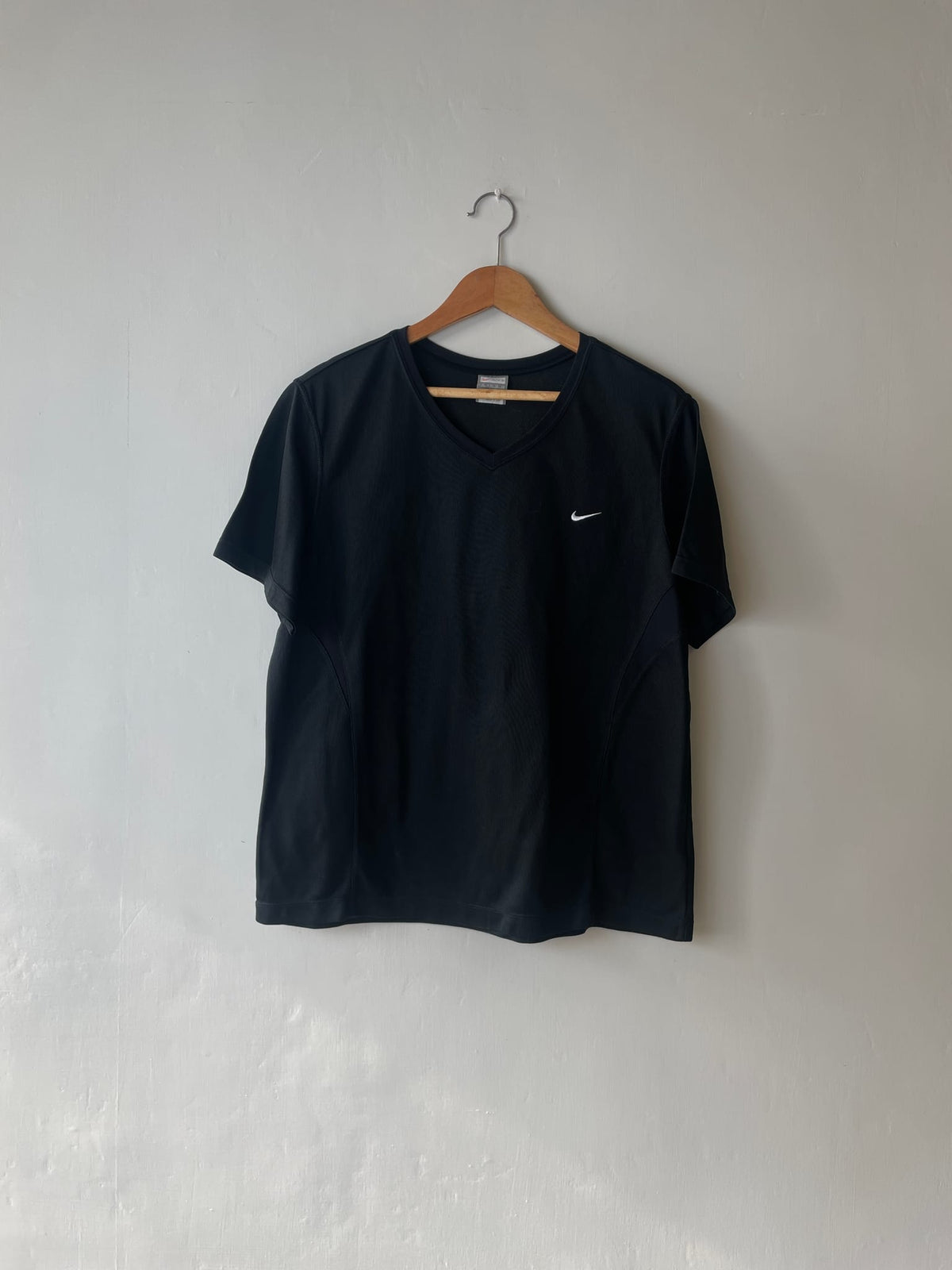 Nike V-Neck Short-Sleeve Training T-Shirt