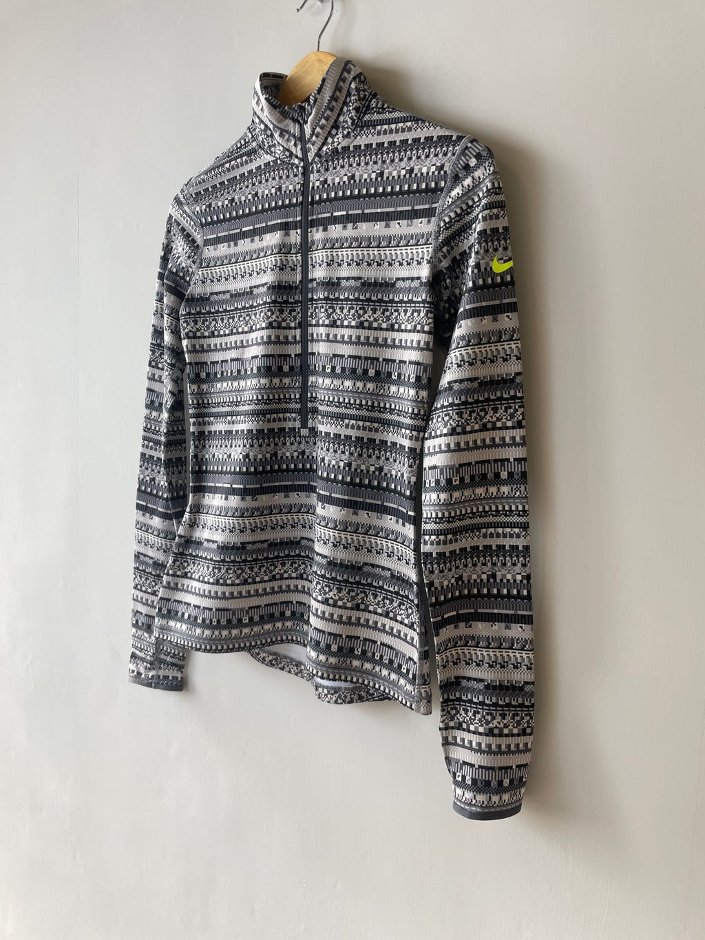 Nike Warm 8-Bit Half-Zip Training Pullover