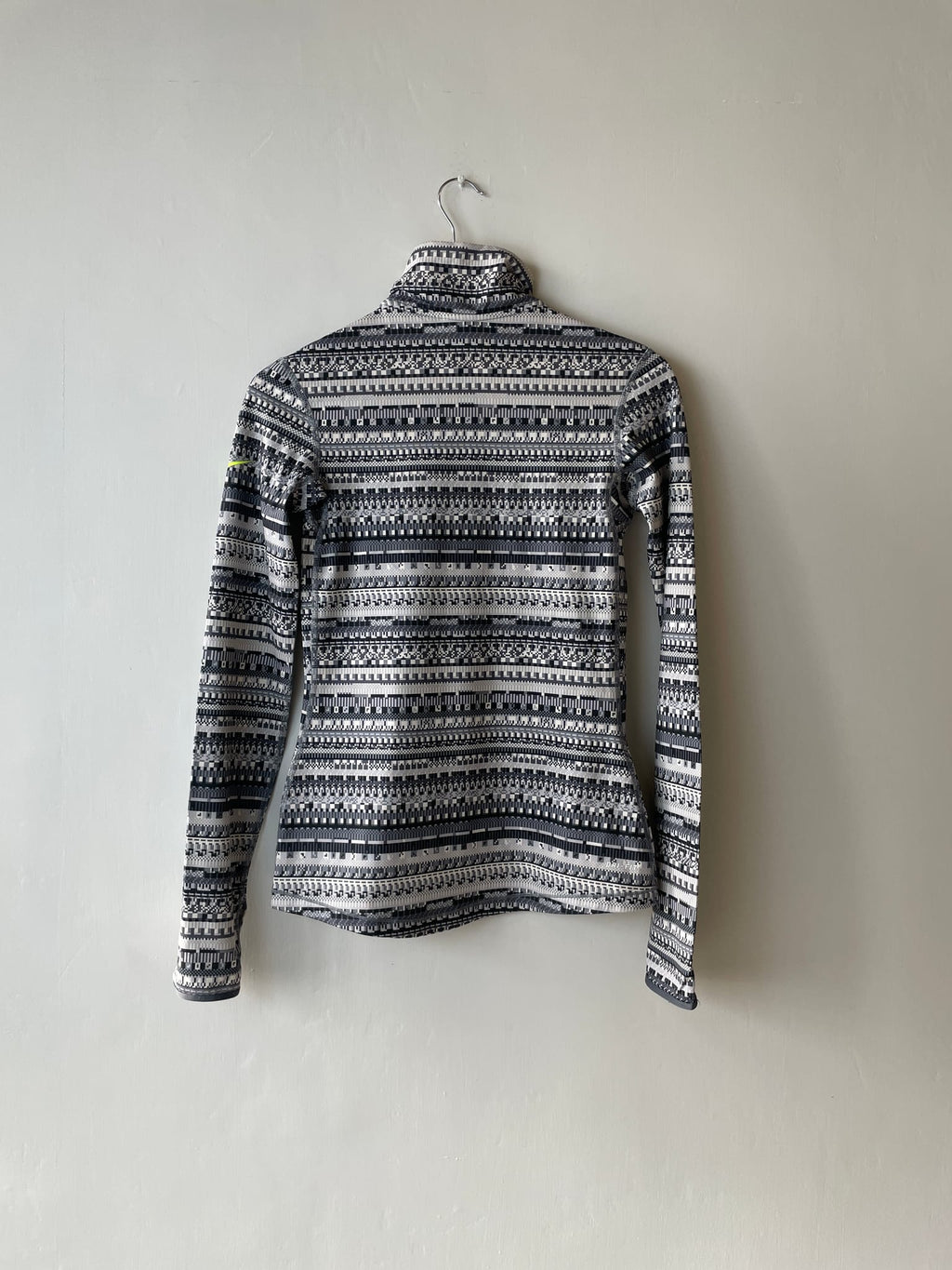 Nike Warm 8-Bit Half-Zip Training Pullover