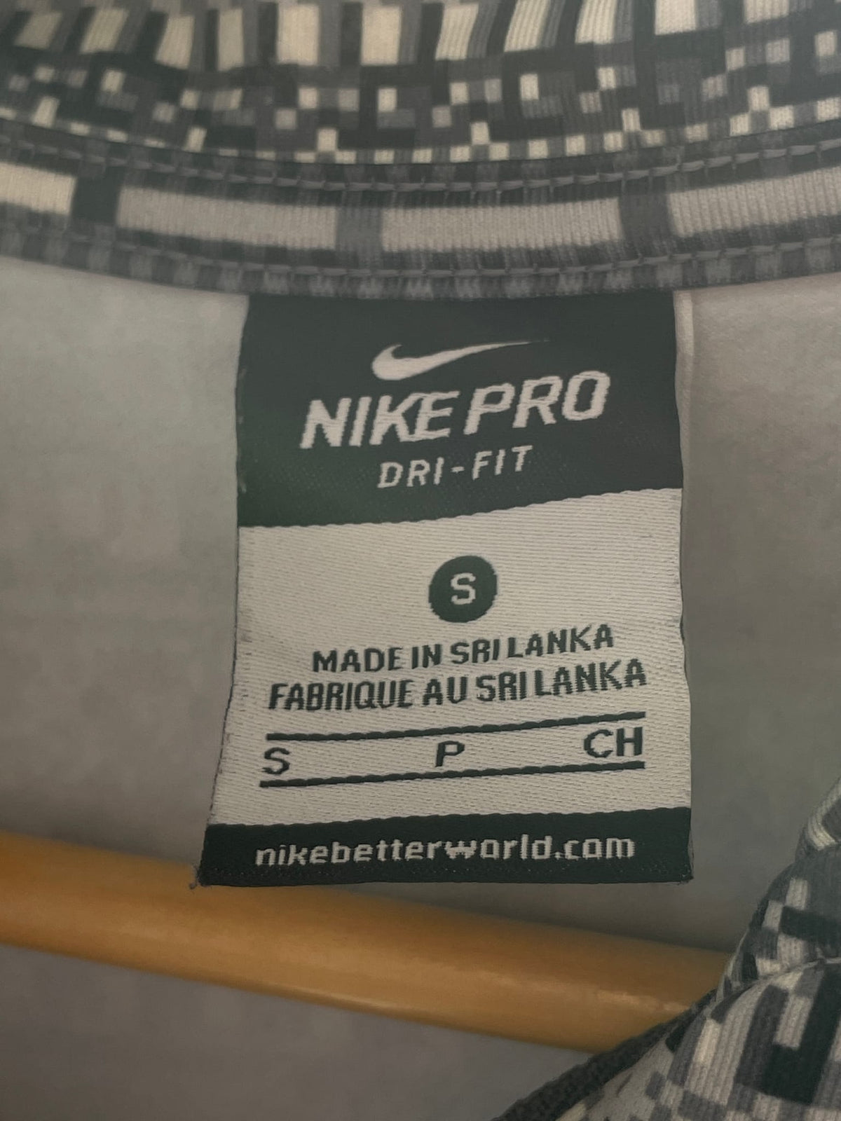 Nike Warm 8-Bit Half-Zip Training Pullover