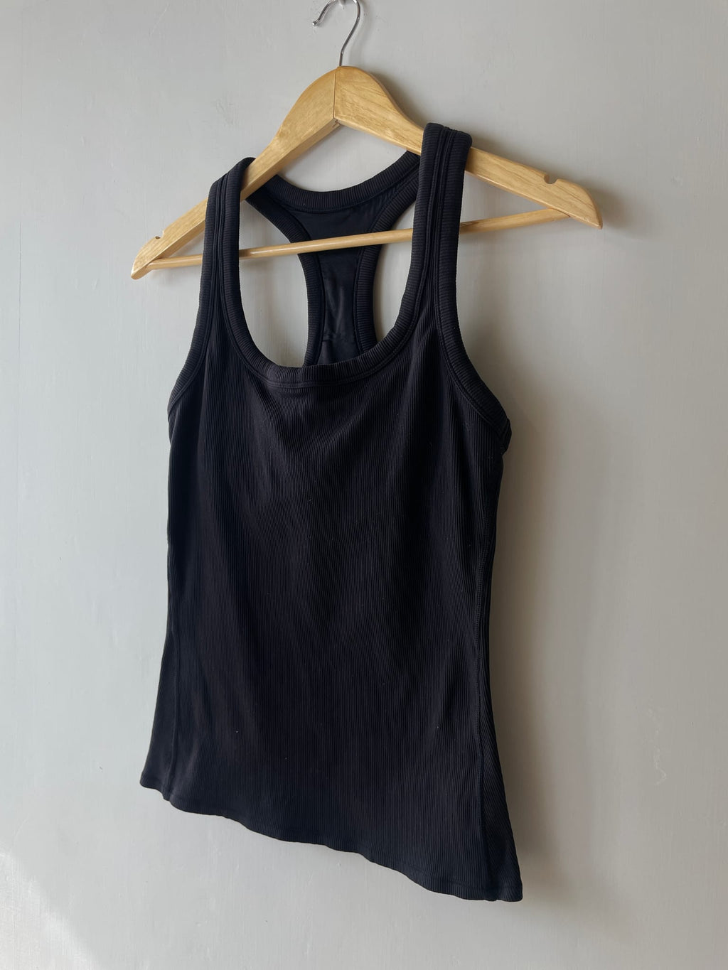 SIZE TO CONFIRM — Lululemon Tone It Built-In Bra Tank Top