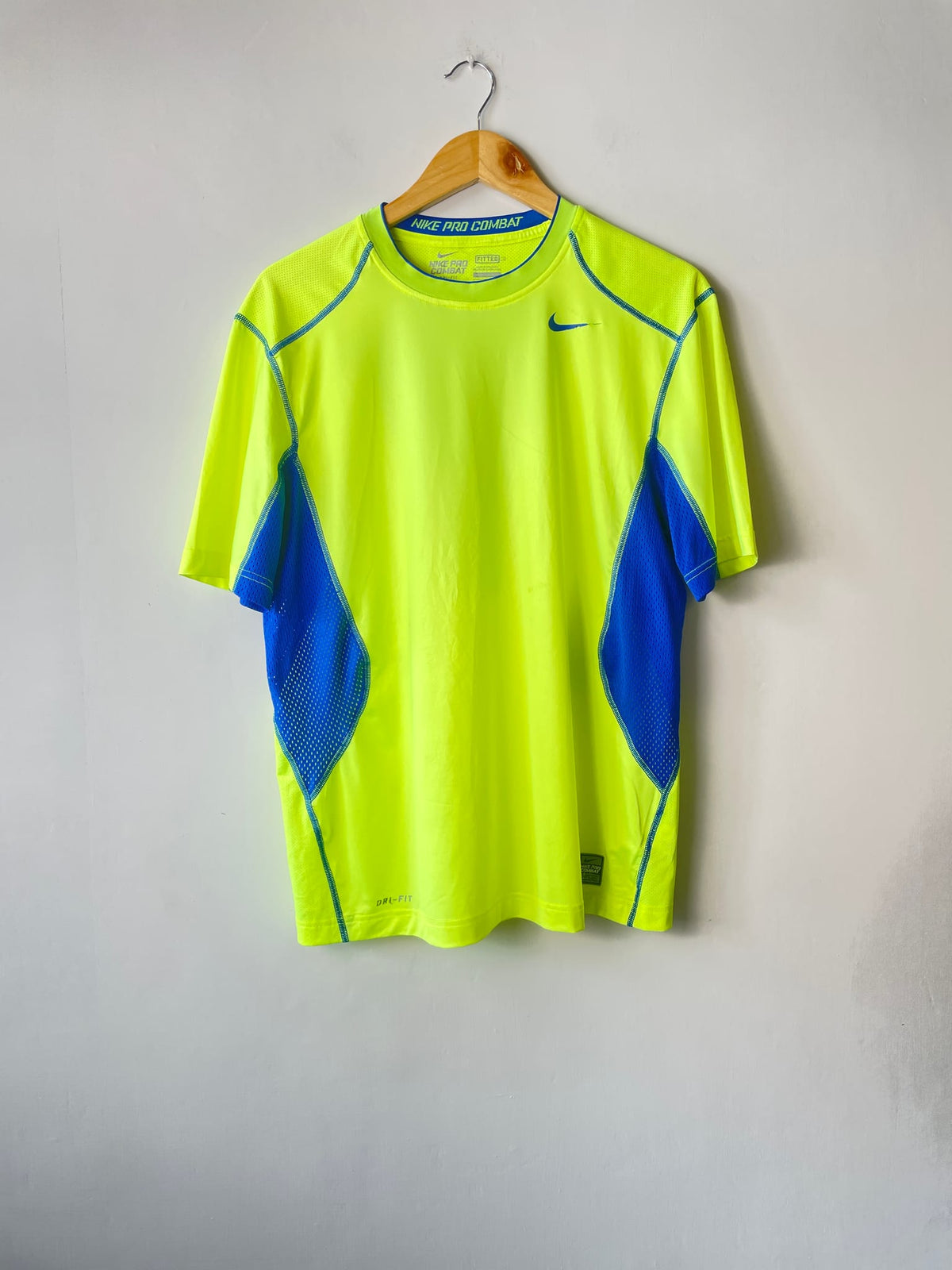 Nike Combat Hypercool Fitted Short-Sleeve Top
