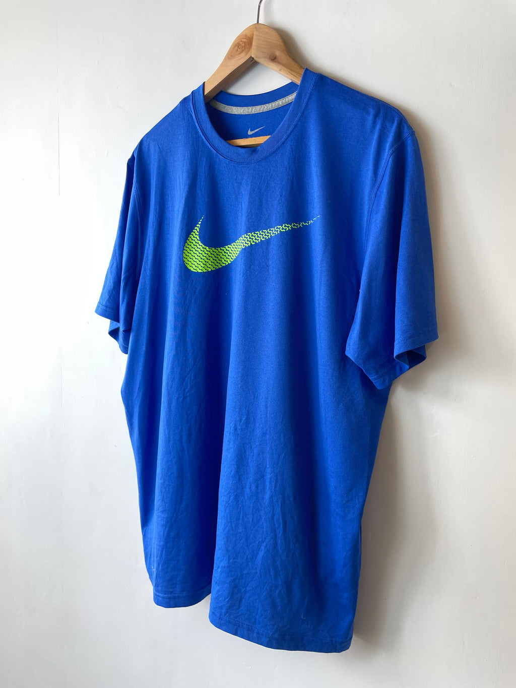 Nike Icon Swoosh Graphic T-Shirt